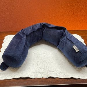 Fleece covered travel noodle